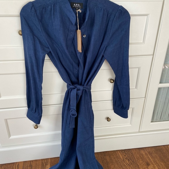 Stunning APC cotton shirt dress. Beautiful, classic piece. - Picture 3 of 7